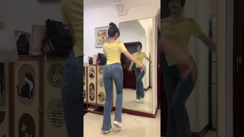 最火歌曲DJRemix 再来一次#开心小调 #镜面 #镜面舞蹈 #宅家跳舞 #shortsvideo #dance #nurses #护士跳舞