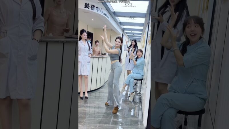 最火歌曲DJRemix 洗脑神曲#尼泊尔舞曲 #下班后的日常 #shortsvideo #dance #nurses #护士跳舞