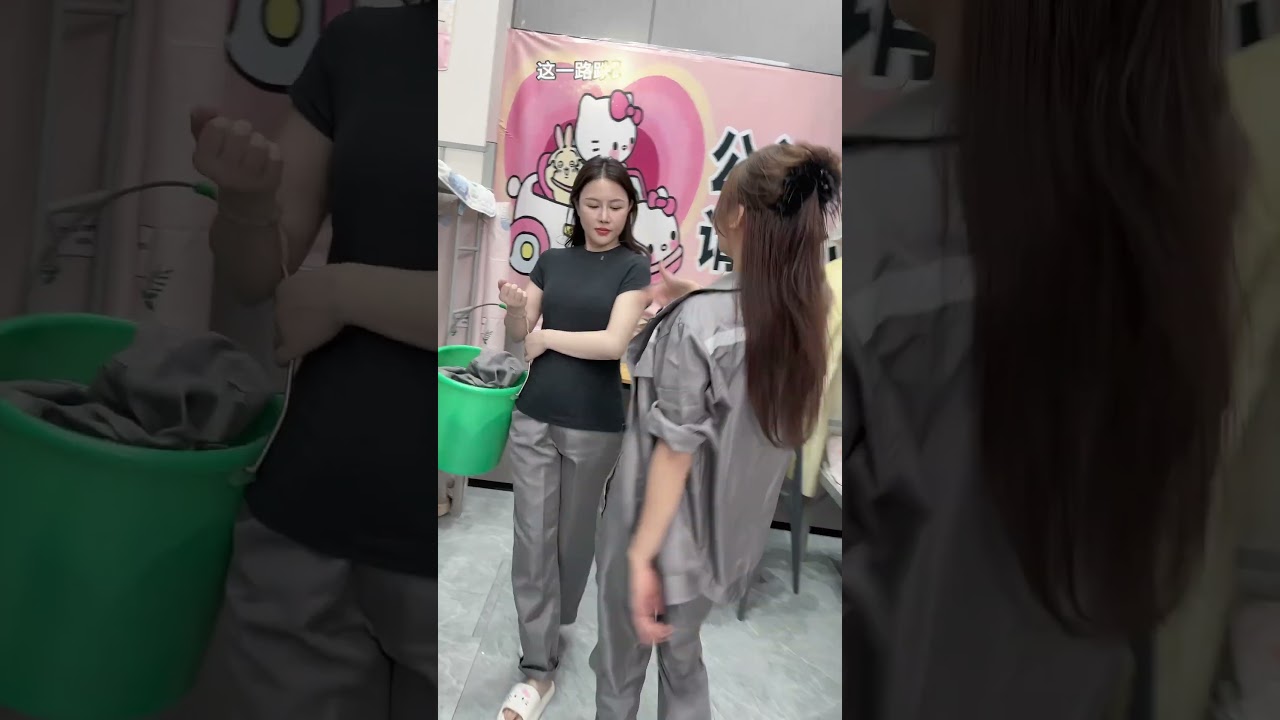 最火歌曲DJRemix #倔强的骨头 #工作娱乐两不误 #下班后的日常 #舞蹈 #浅跳一下 #shortsvideo #dance