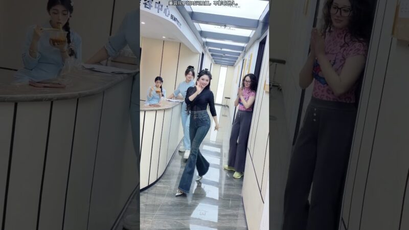 最火歌曲DJRemix 为什么大家都这么开心？#开心小调 #下班后的日常 #shortsvideo #dance #nurses #护士跳舞