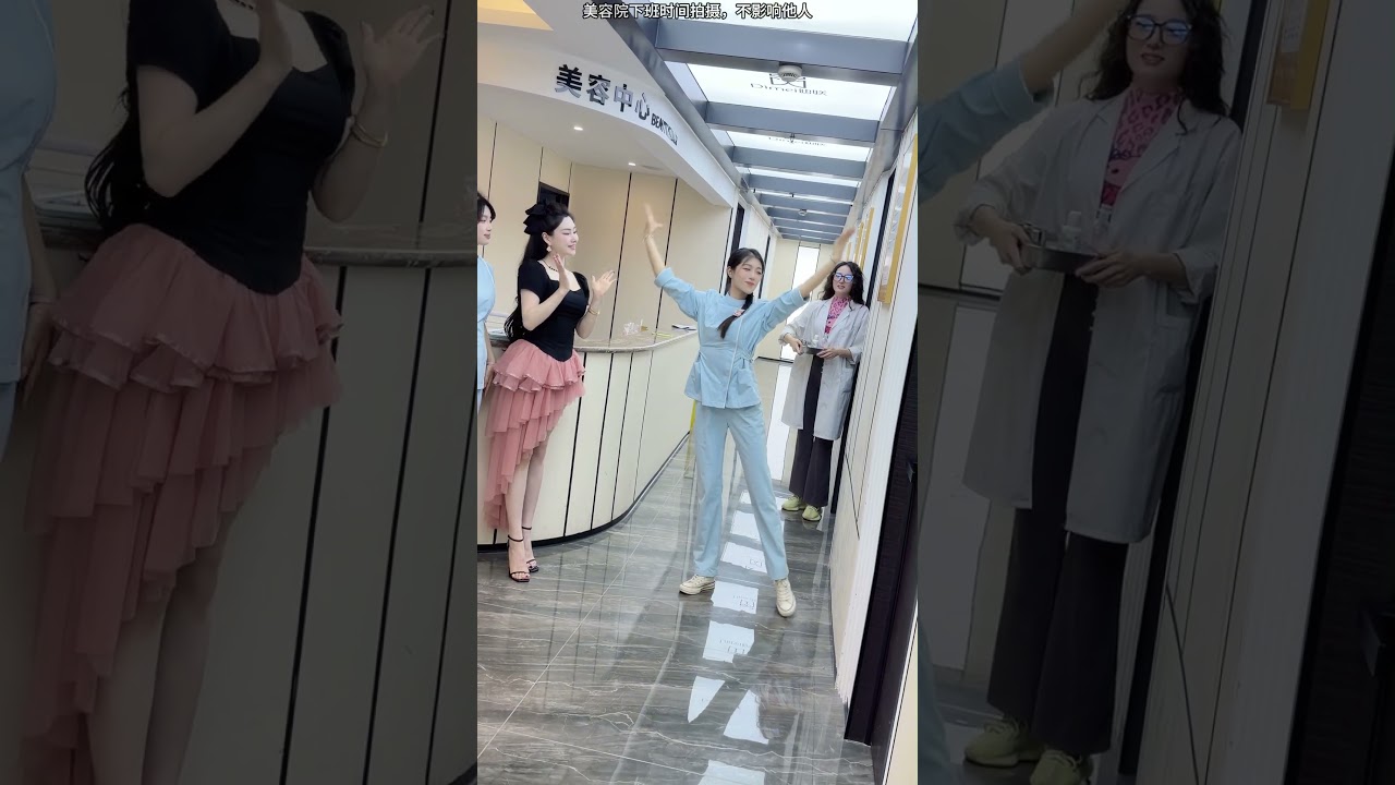 最火歌曲DJRemix #月光下的凤尾竹 #下班后的日常 #shortsvideo #dance #nurses #护士跳舞