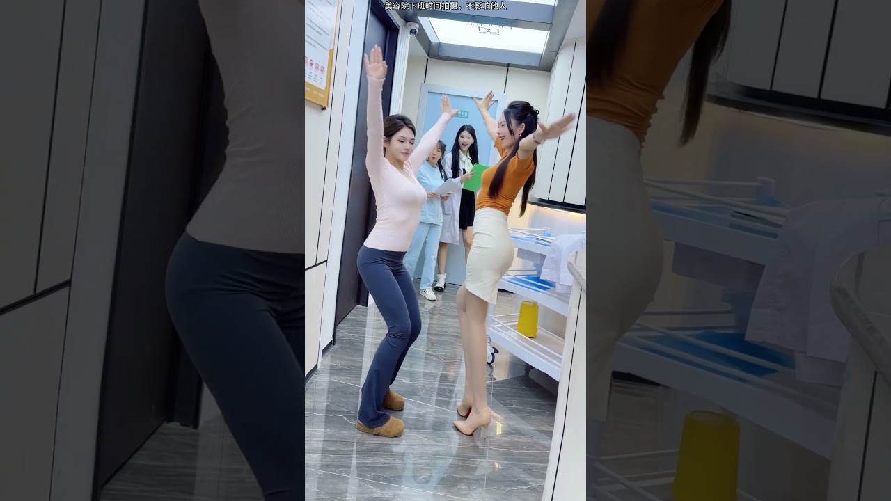 最火歌曲DJRemix #batteforte #lollipop #凤舞九天 #下班后的日常 #舞台无处不在 #shortsvideo #dance #nurses #护士跳舞