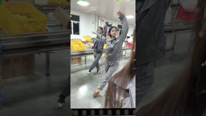 最火歌曲DJRemix #工厂车间 #工厂打工女 #工厂上班人 #shortsvideo #dance