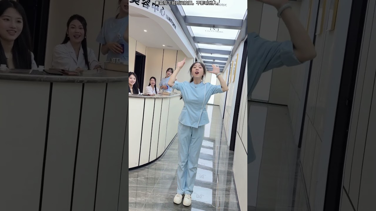 最火歌曲DJRemix 一起来顺拐#巴西顺拐舞 #一起顺拐 #下班后的日常 #shortsvideo #dance #nurses #护士跳舞